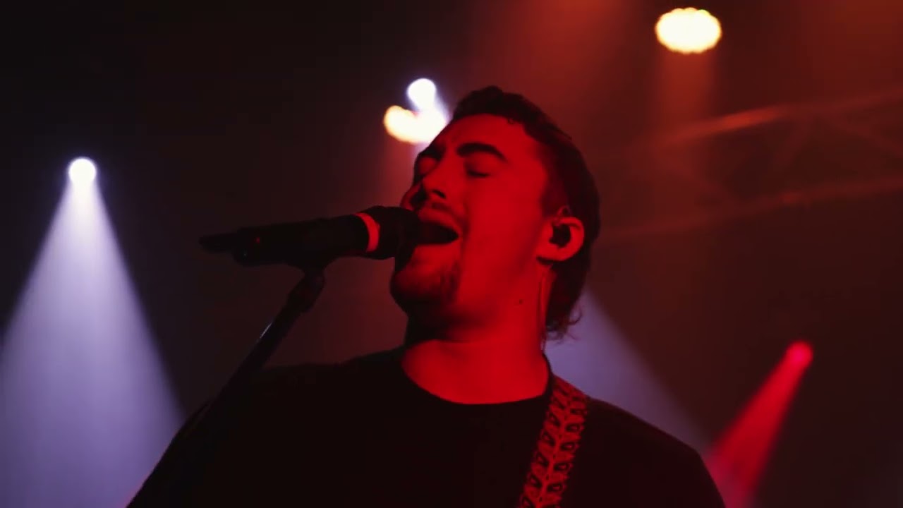 Millennium  - Brooklyn Bachelor (Amptelike Musiekvideo)