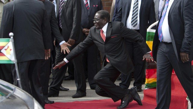15 Hilarious #MugabeFalls Memes 1