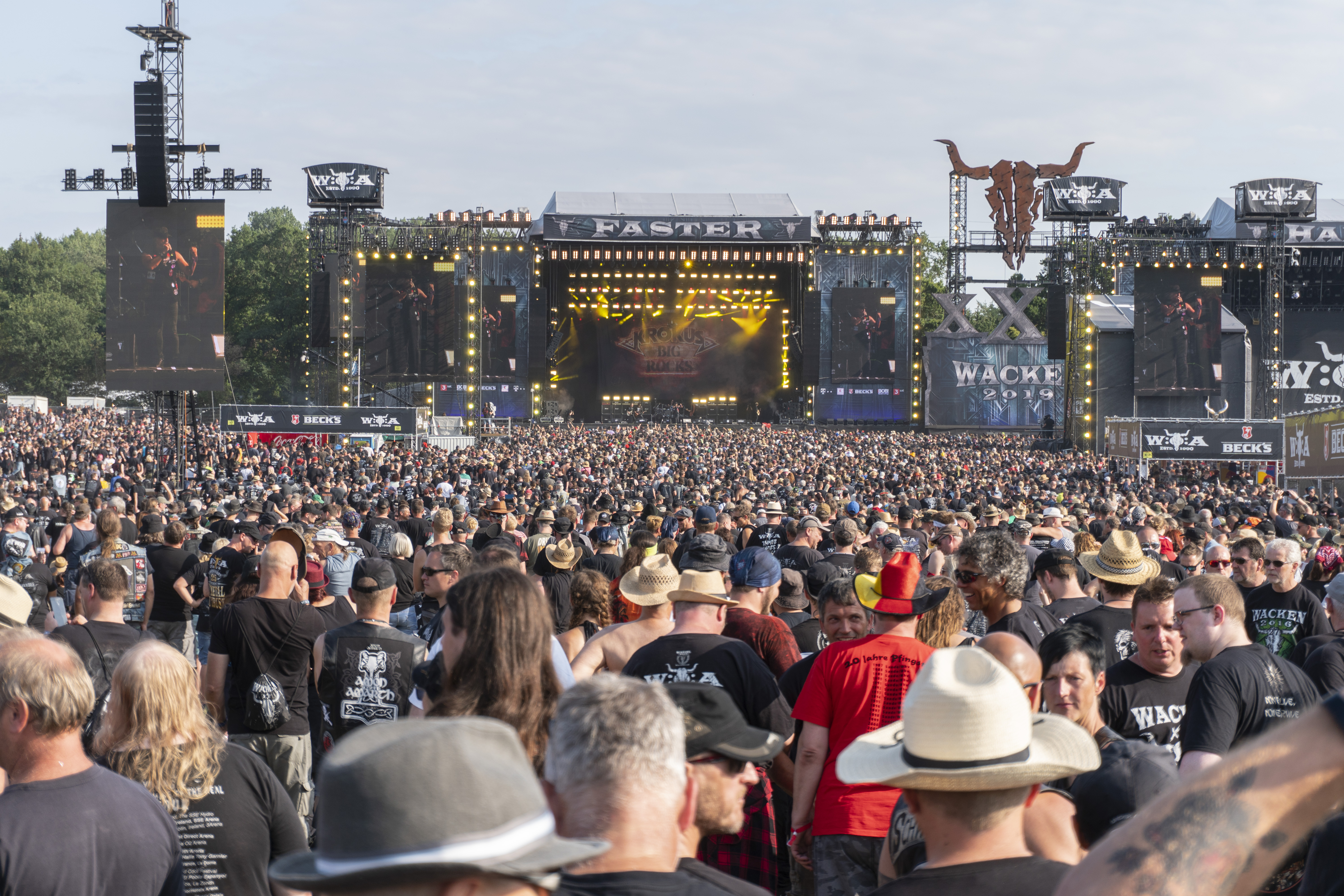 Wacken : Here We Go The First Bands For W O A 2021 W O A Wacken Open Air - Wir haben schweren herzens entschieden, dass ende juli dieses jahres kein wacken open air stattfinden kann.