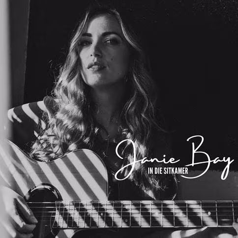 Janie Bay - In Die Sitkamer