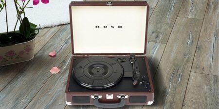 Retro Turntable - Dorm Room