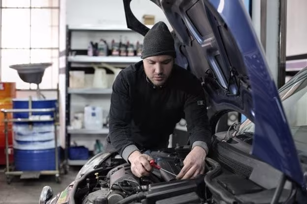 Car Health: 5 Smart Ways to Keep Your Ride Healthy 6 Keep Your Car Healthy - Engine