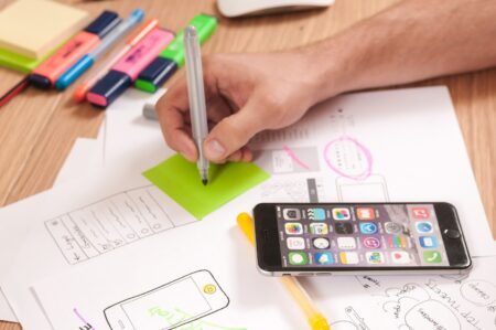 Mobile App Obsolete Business Contemporary