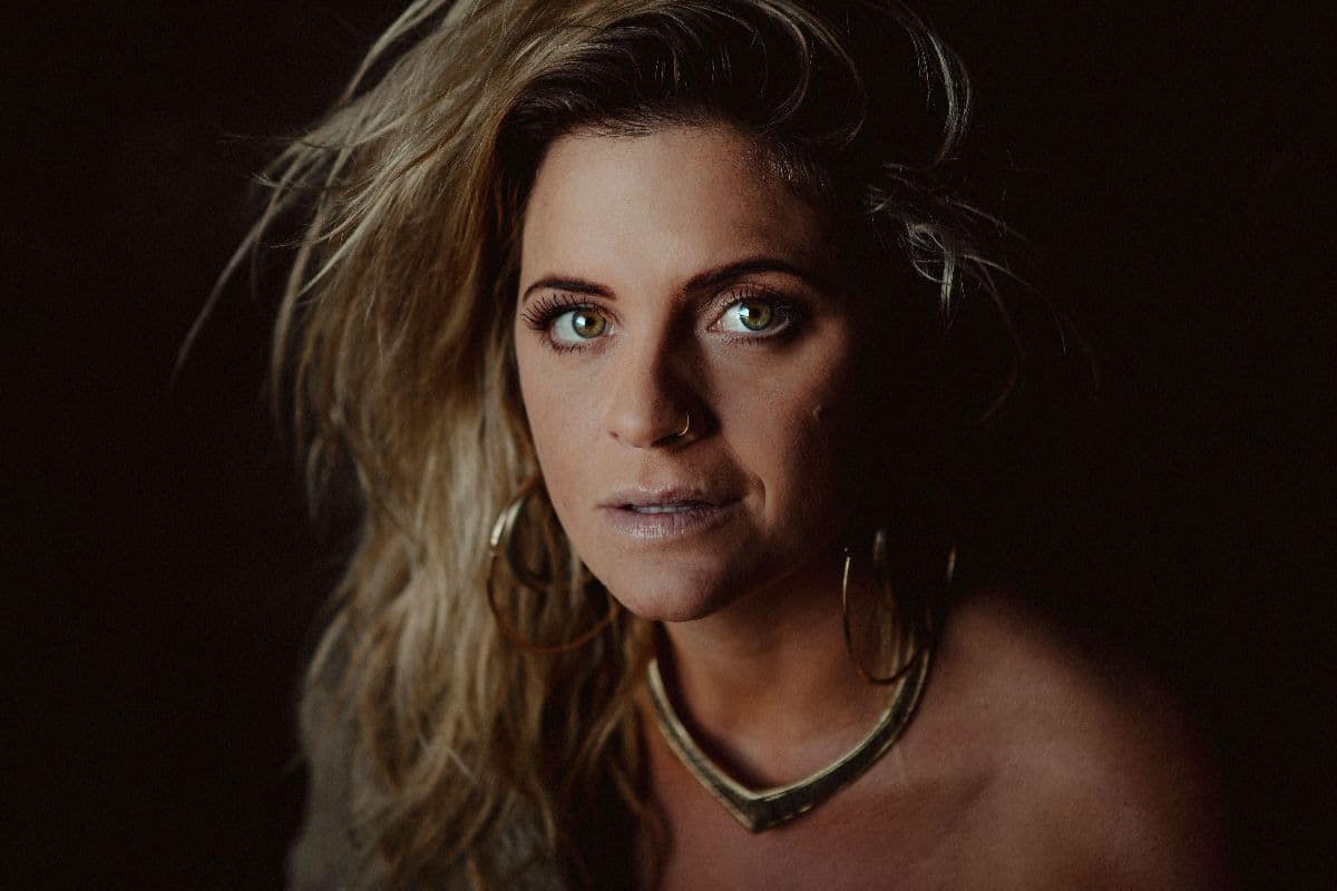 Ann Jangle - Free To Run