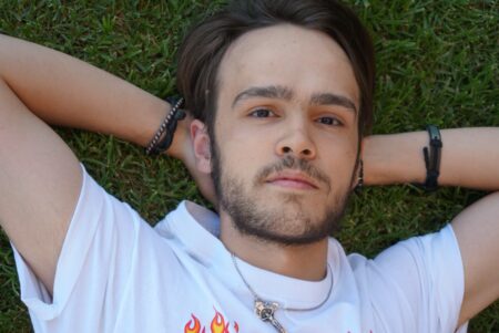 Josh Moreira - Fingertips