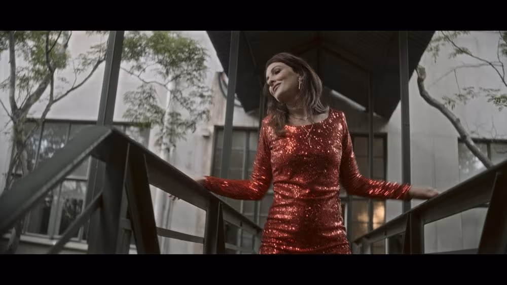 Louise Carver - Take My Hand