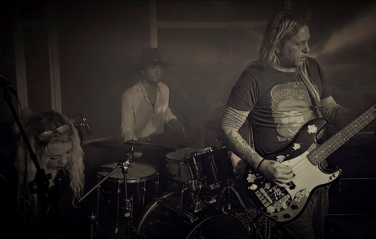 Filthy Hippies - Good Time