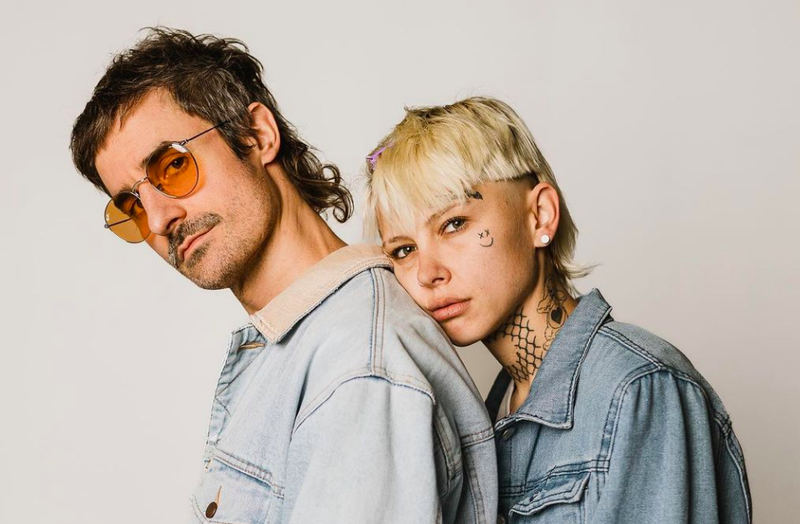 Angie oeh en Peach Van Pletzen