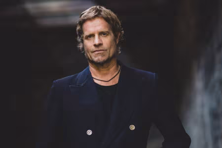 Arno Carstens