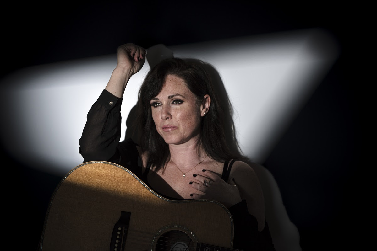 Sandi Thom Releases New Single 1