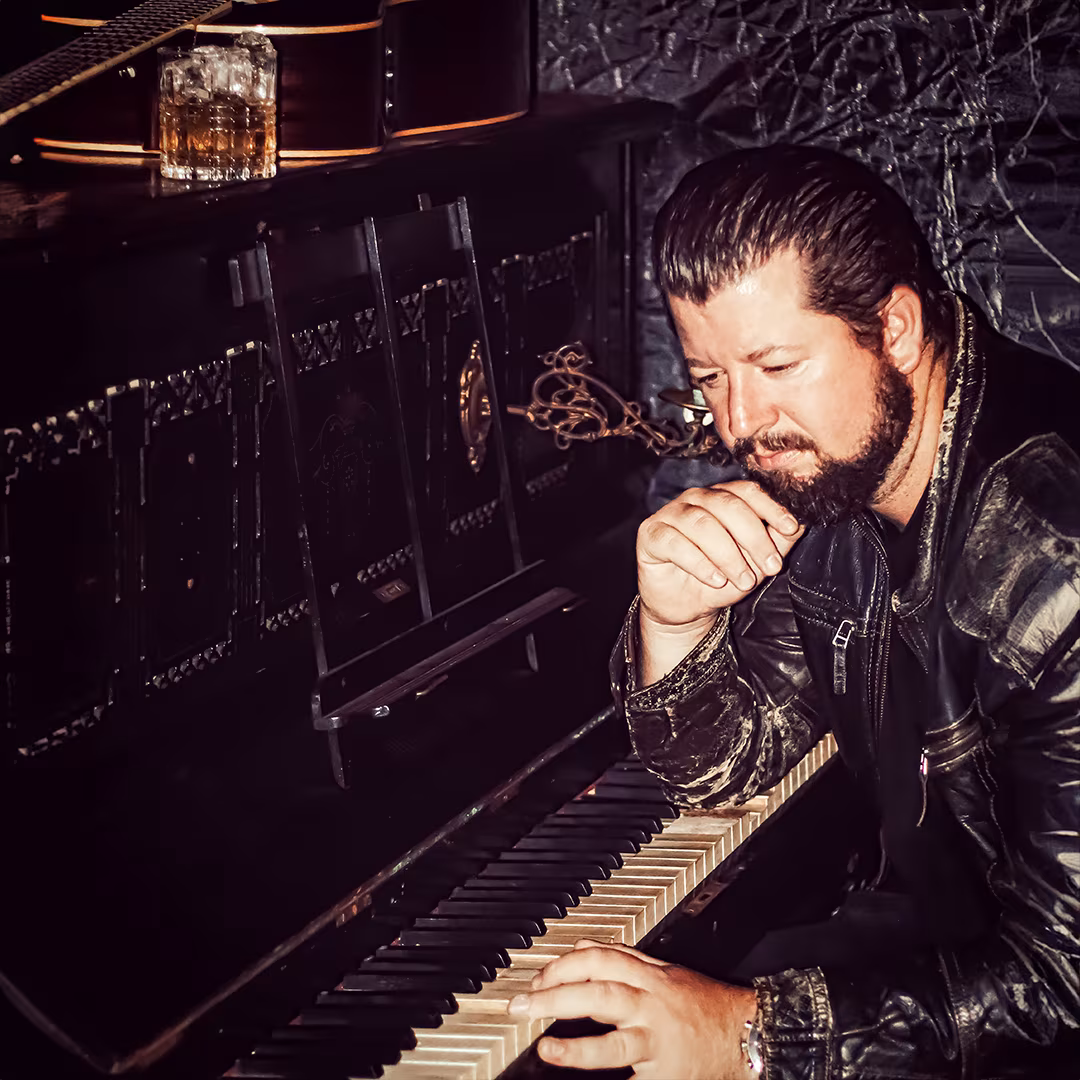 Dylan Tori Photo