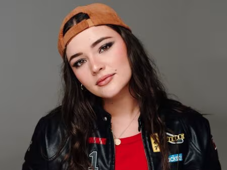 Zoe - Insecure Meisies