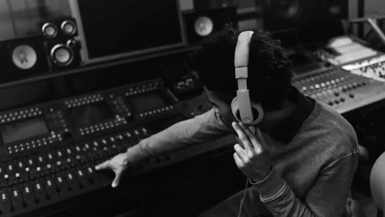 Record Deal Competition