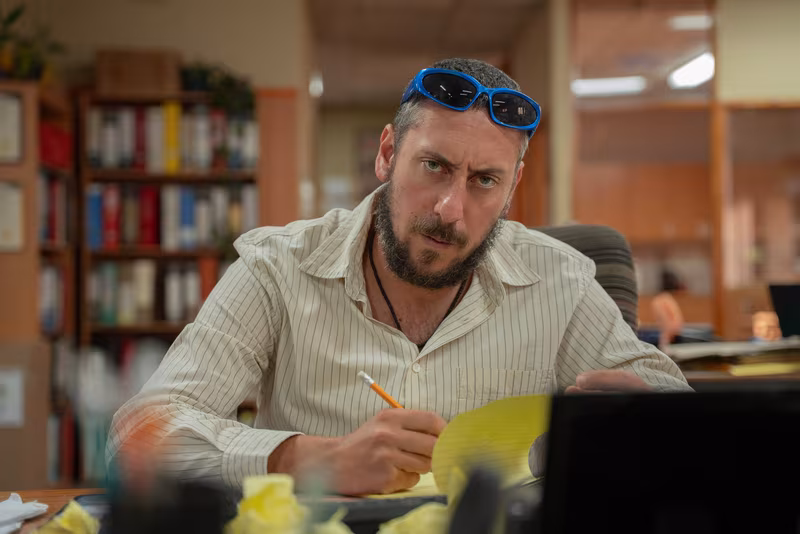 Die Kantoor (Afrikaanse weergawe van "The Office") is oppad 3 Die Kantoor - Schalk Bezuidenhout