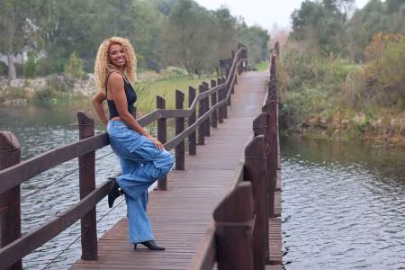 Amy Jones Releases New Single: “Again” Amy Jones