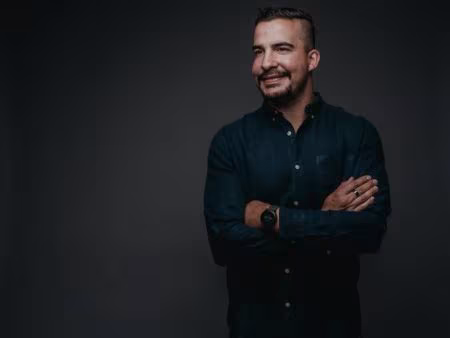 Justin Serrao se nuwe liedjie laat die brandewyn blaf! Justin Serrao