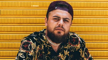 Loufi Reik Emosionele Enkelsnit Uit: “Huis Toe” Loufi